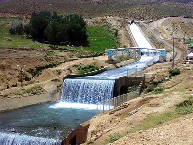 آبشار تونل کوهرنگ در استان چهارمحال و بختیاری
